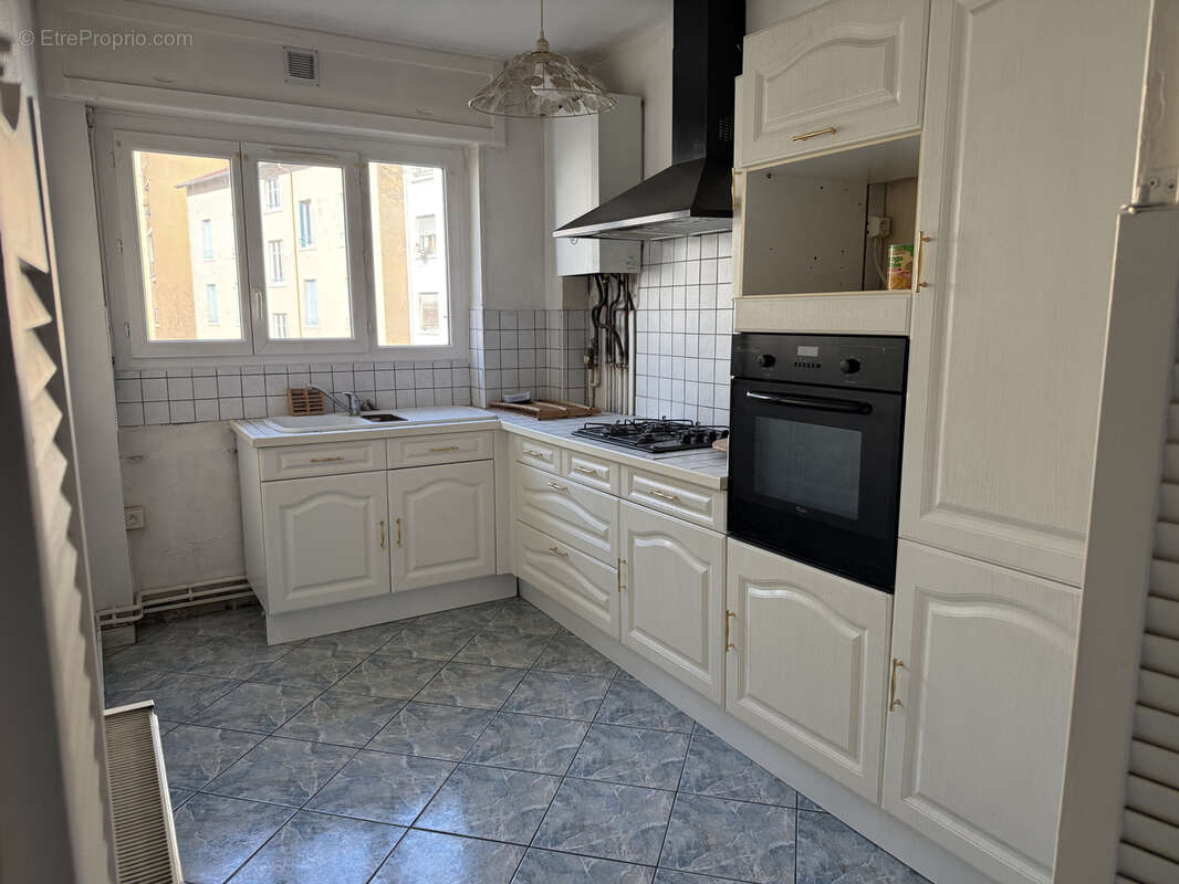 Appartement à LYON-8E
