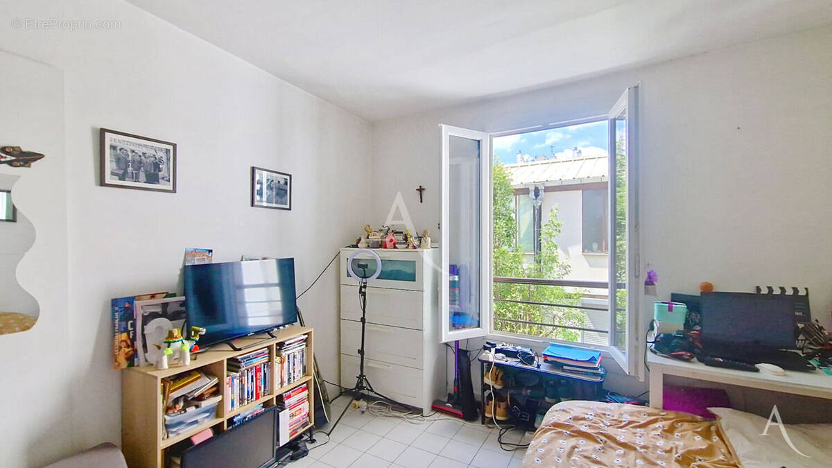 Appartement à PARIS-20E