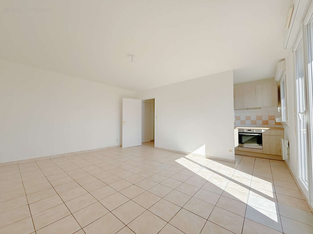Appartement à BEUVRAGES