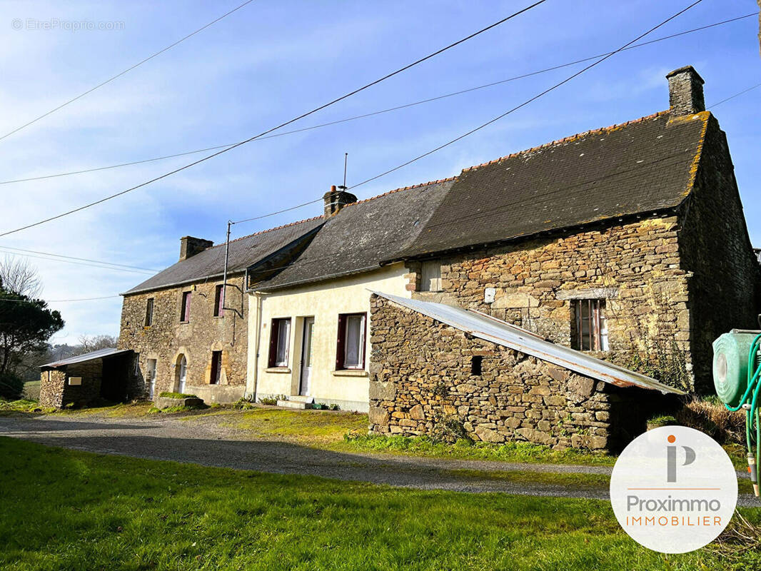 Maison à PLUHERLIN