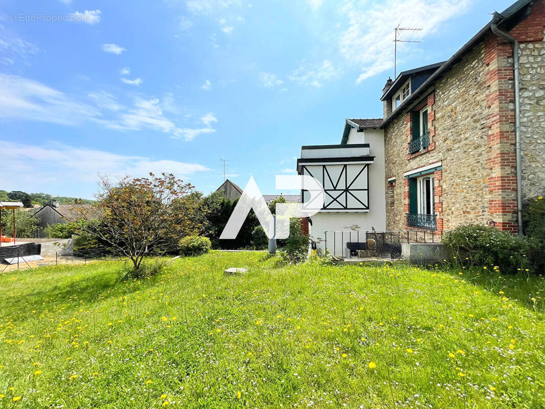 Maison à GROSLAY