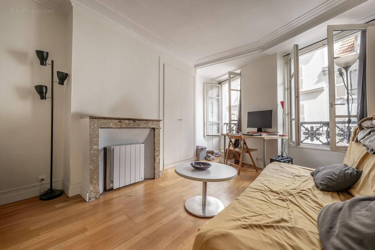 Photo 1 - Appartement à PARIS-3E