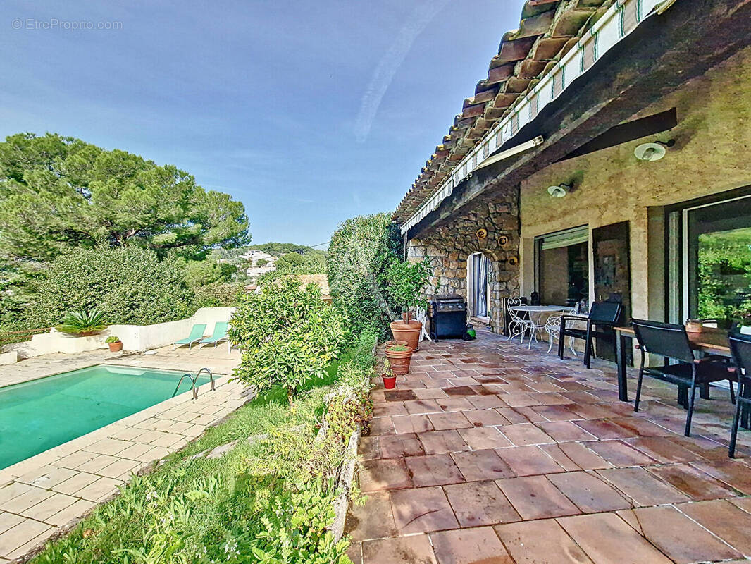 Maison à MOUGINS