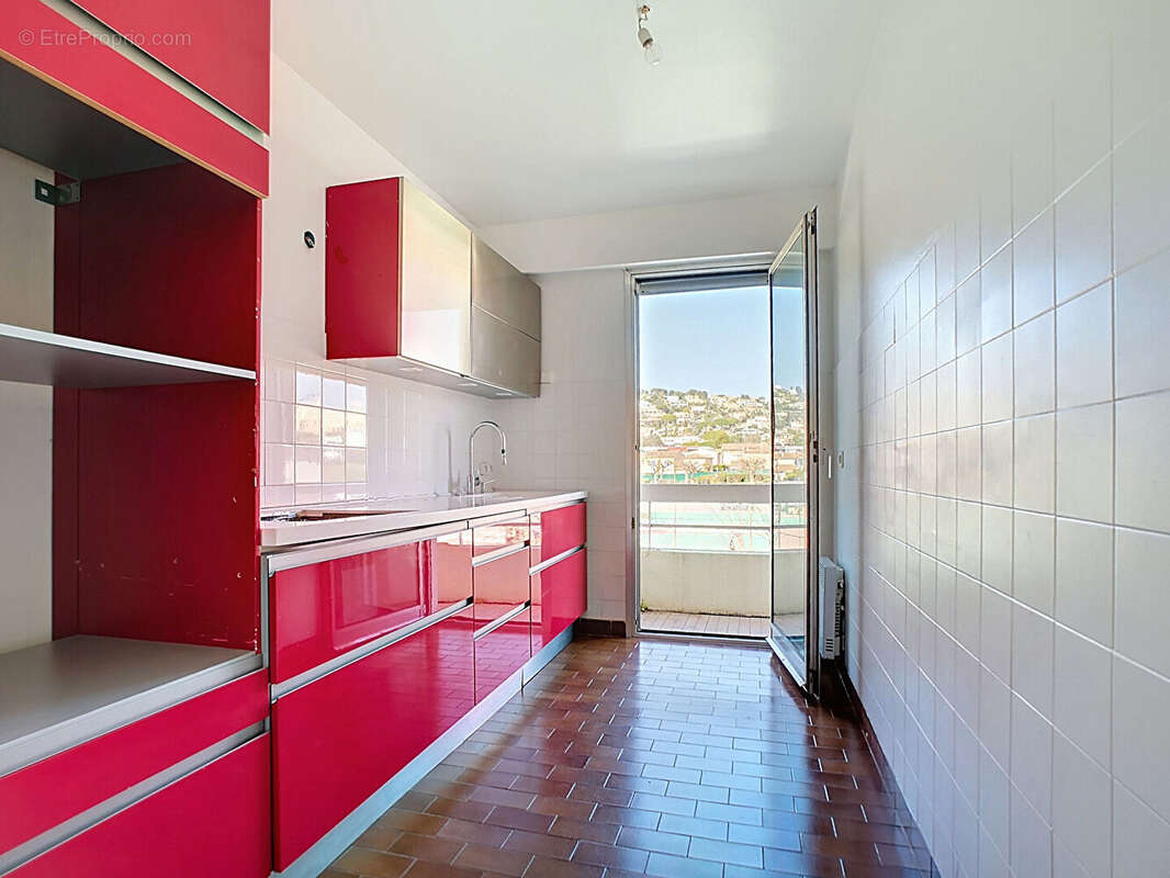 Appartement à VALLAURIS
