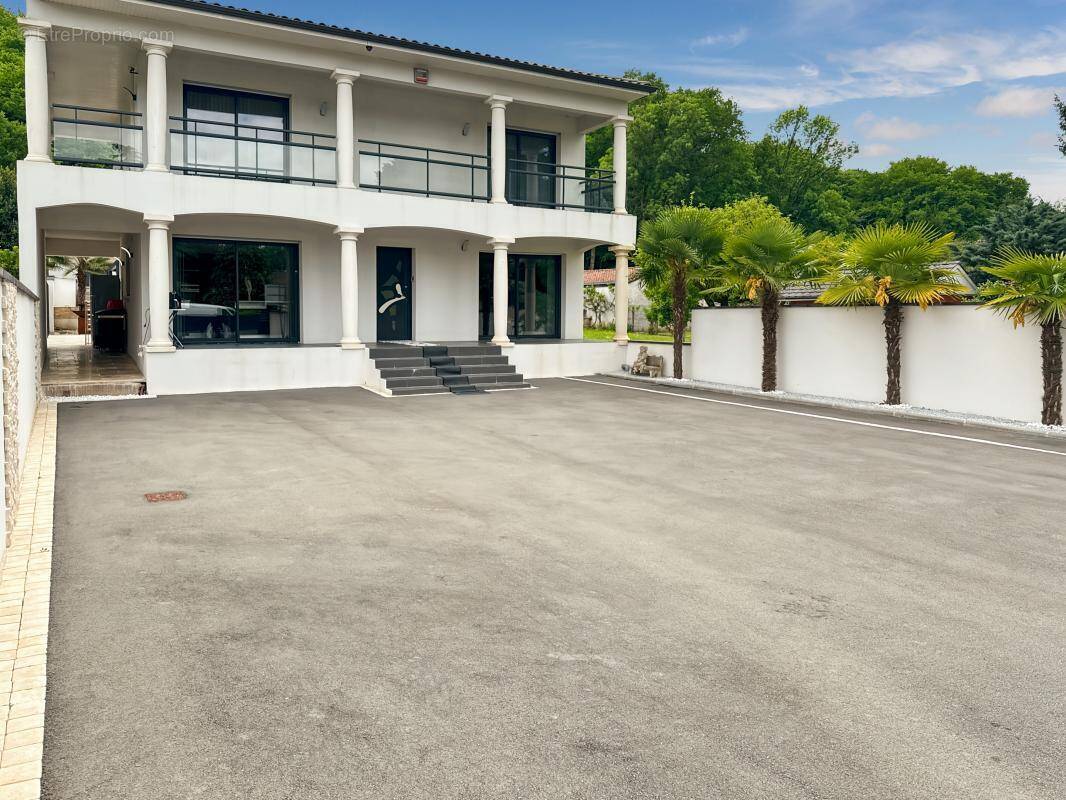 Maison à MARSAC-SUR-L&#039;ISLE