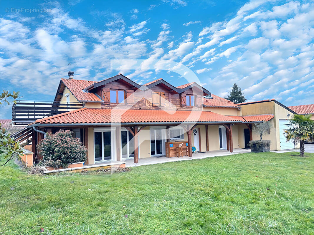 Maison à AMBIERLE