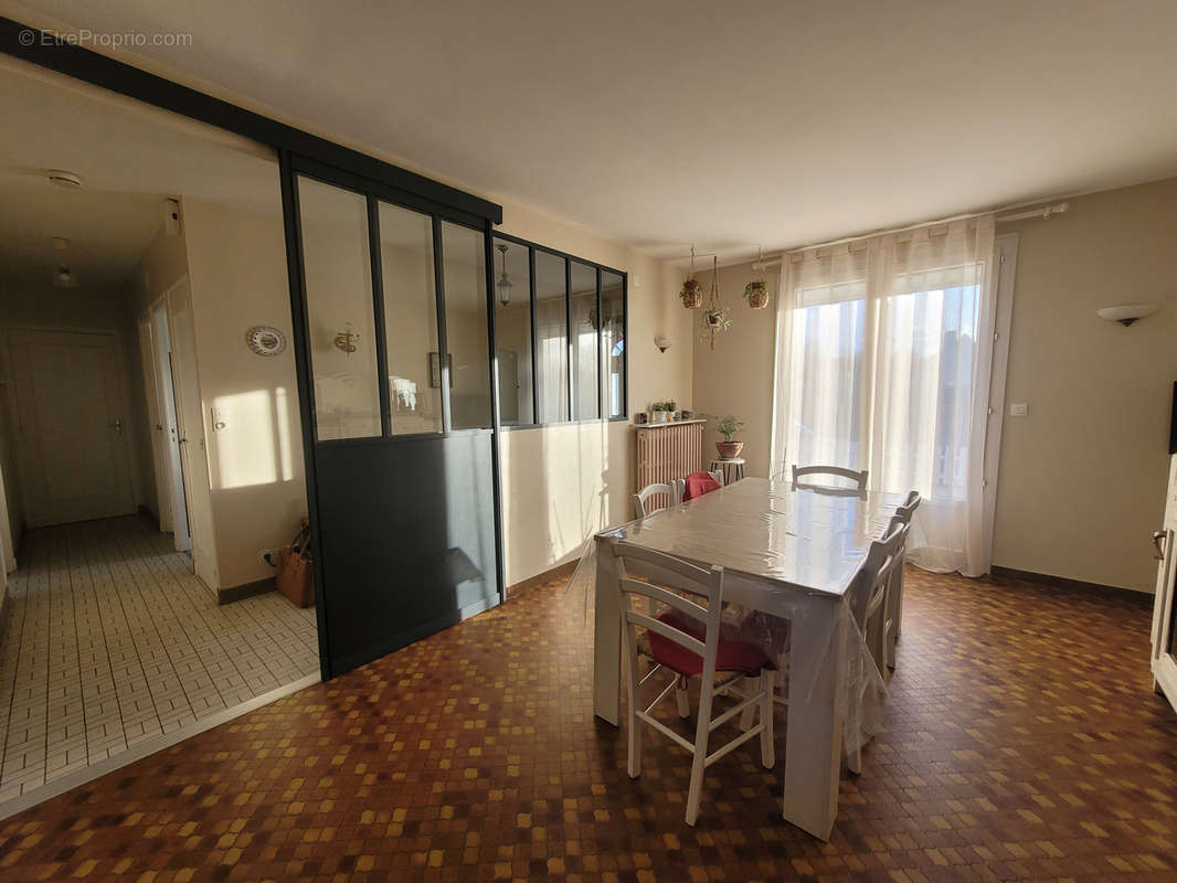 Maison à SABLE-SUR-SARTHE