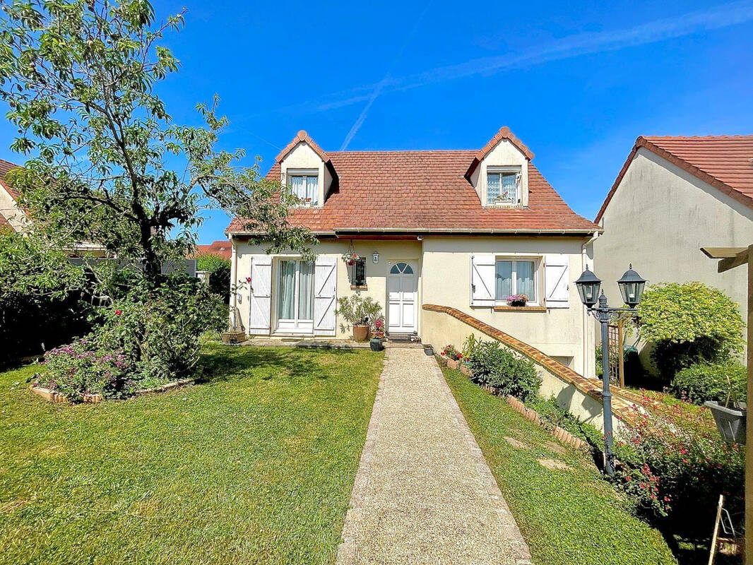 Maison à ARPAJON