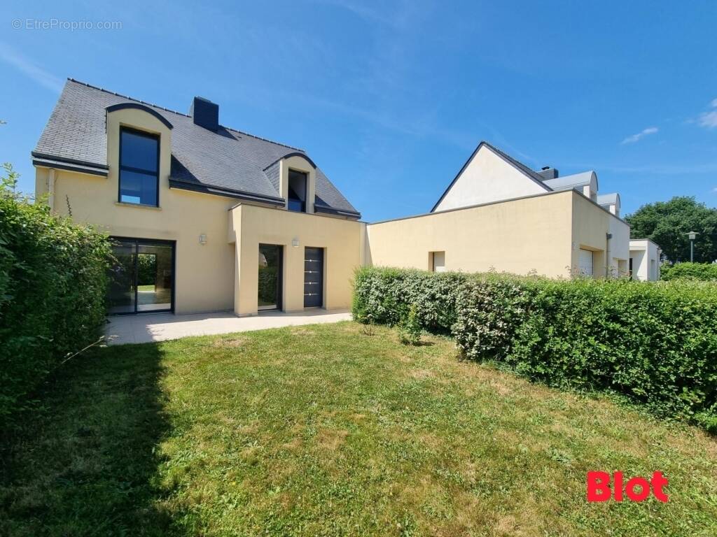 Maison à LE RHEU