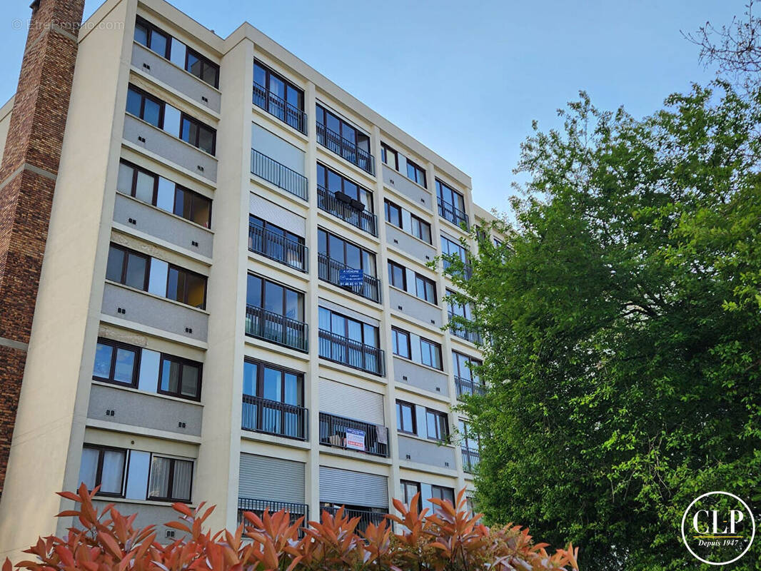Appartement à FONTENAY-SOUS-BOIS