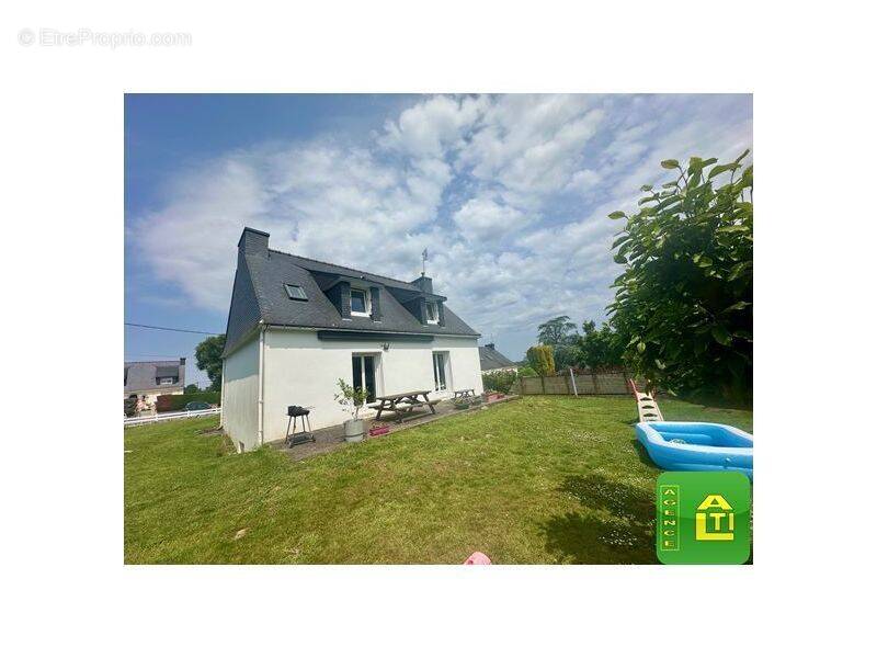 Maison à MESLAN
