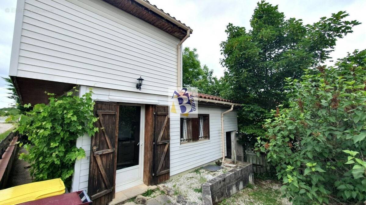 Maison à TOUVRE