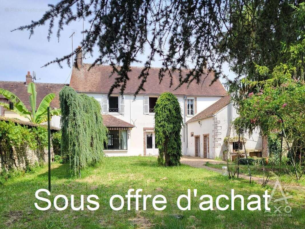 Maison à EGREVILLE