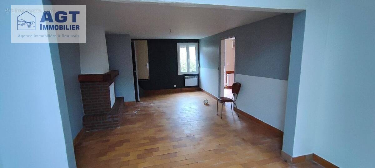 Maison à CREVECOEUR-LE-GRAND