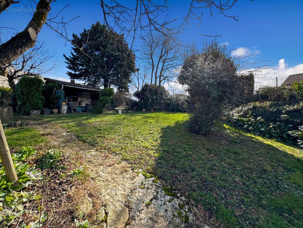 Maison à MASSIEUX