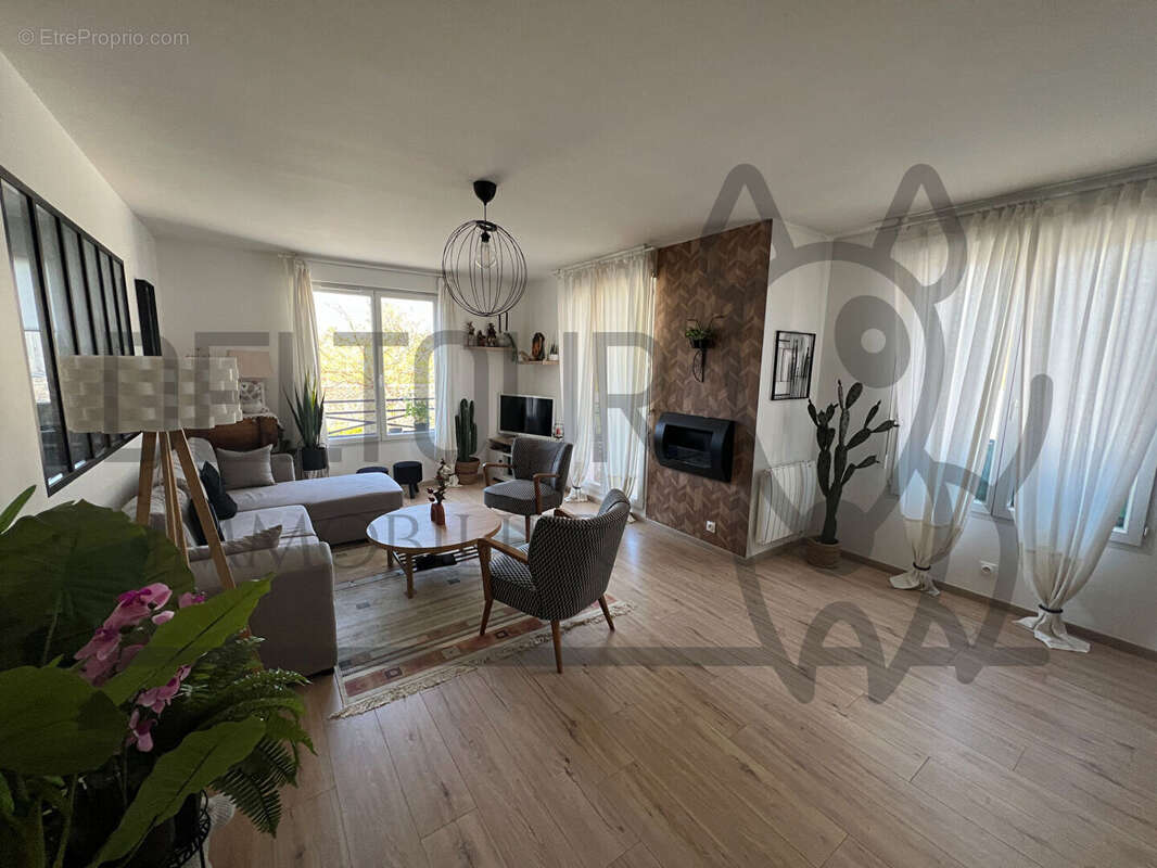 Appartement à COULOMMIERS