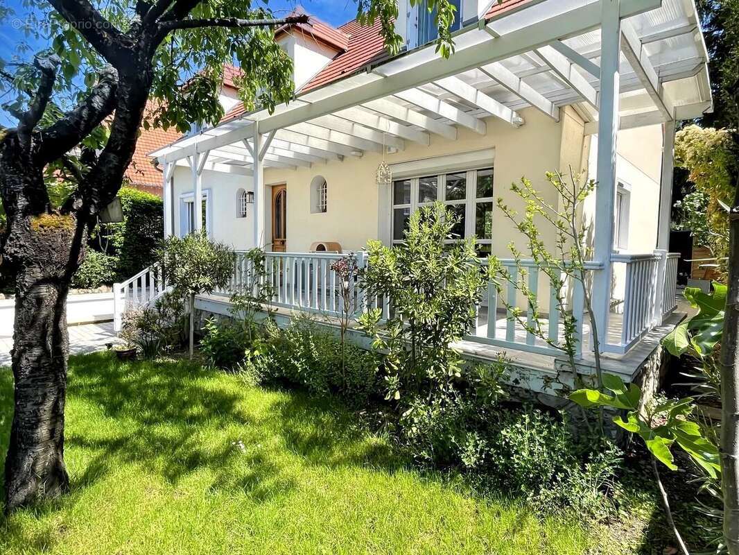 Maison à CROISSY-SUR-SEINE