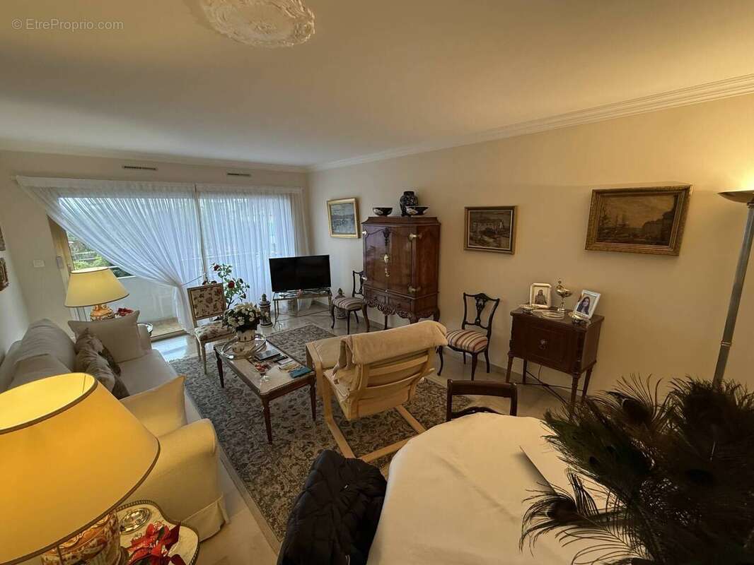 Appartement à LE CANNET
