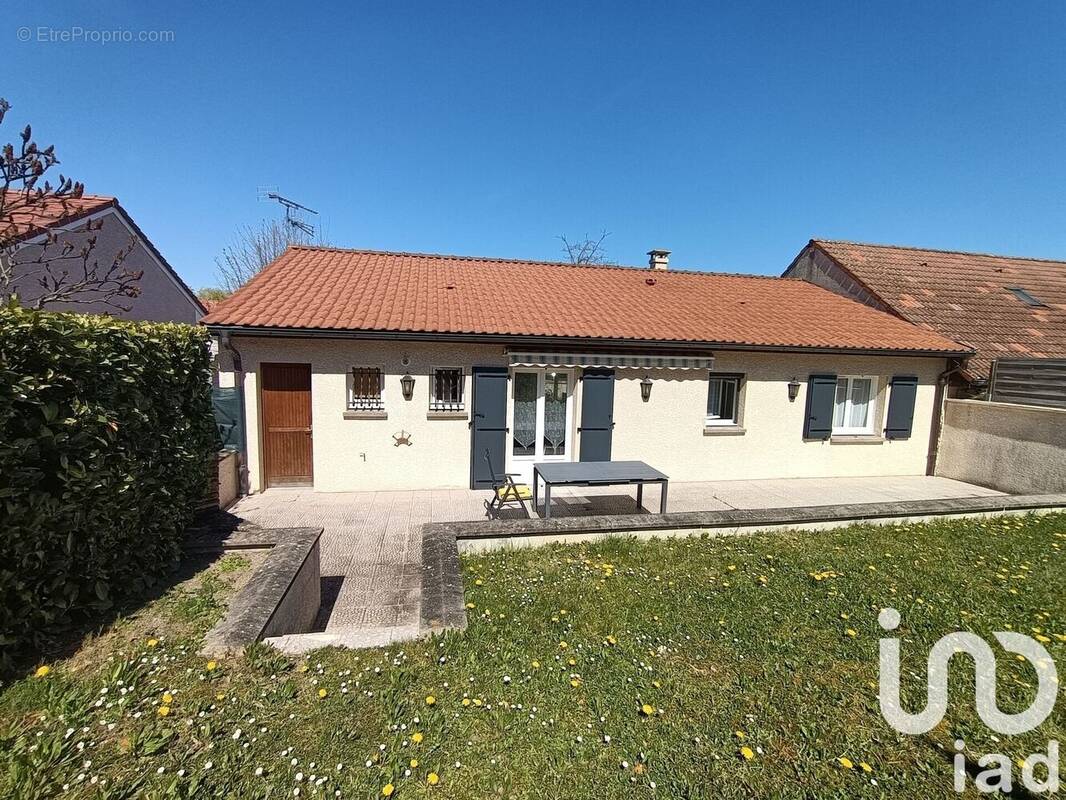 Photo 1 - Maison à BELLERIVE-SUR-ALLIER