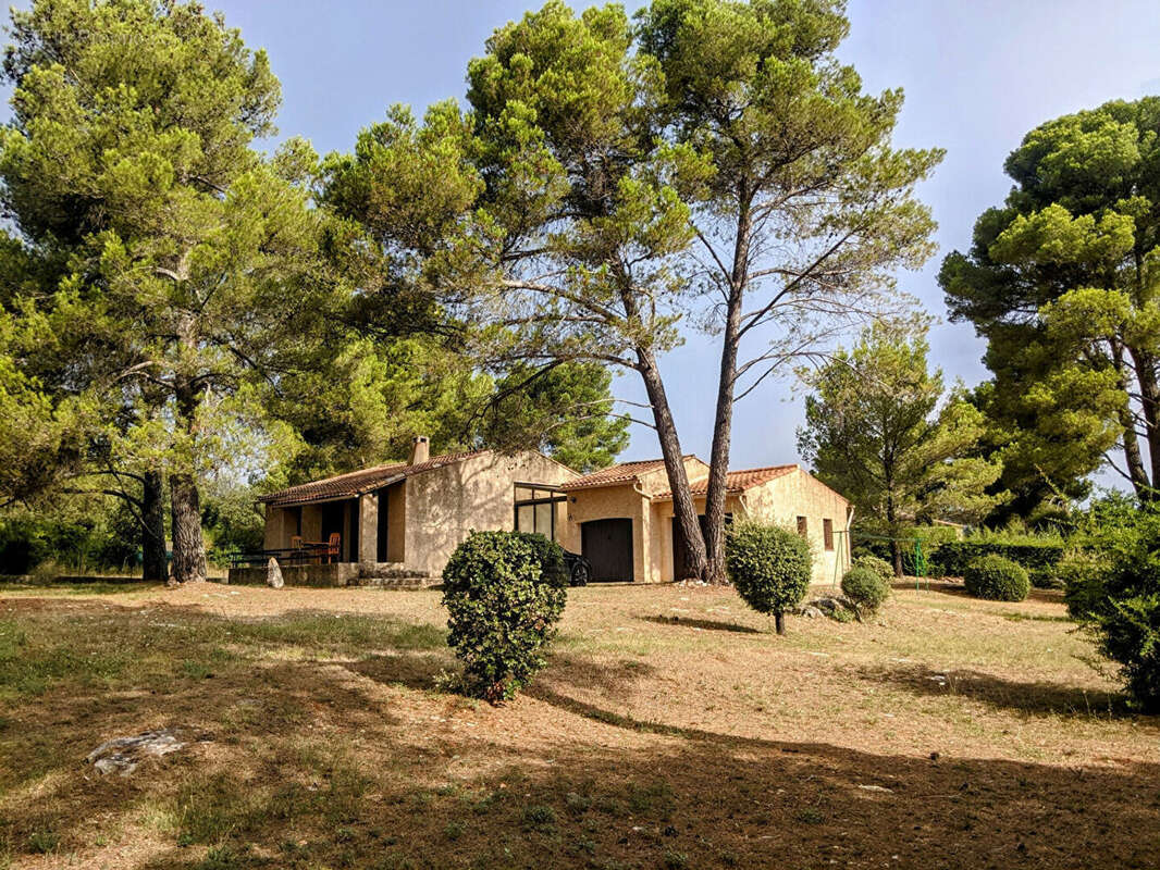 Maison à AUPS