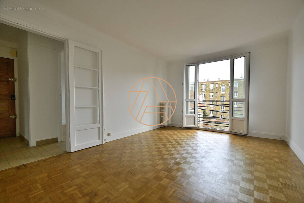 Appartement à SAINT-MAUR-DES-FOSSES