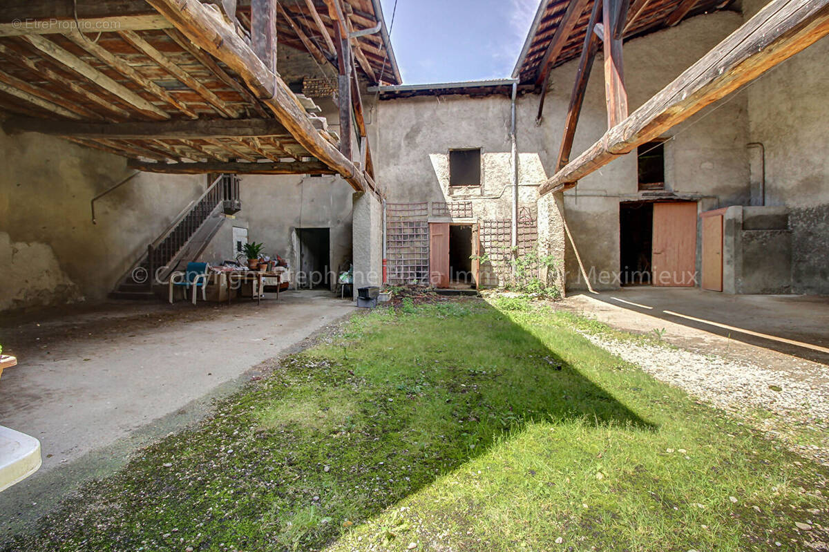 Maison à MEXIMIEUX