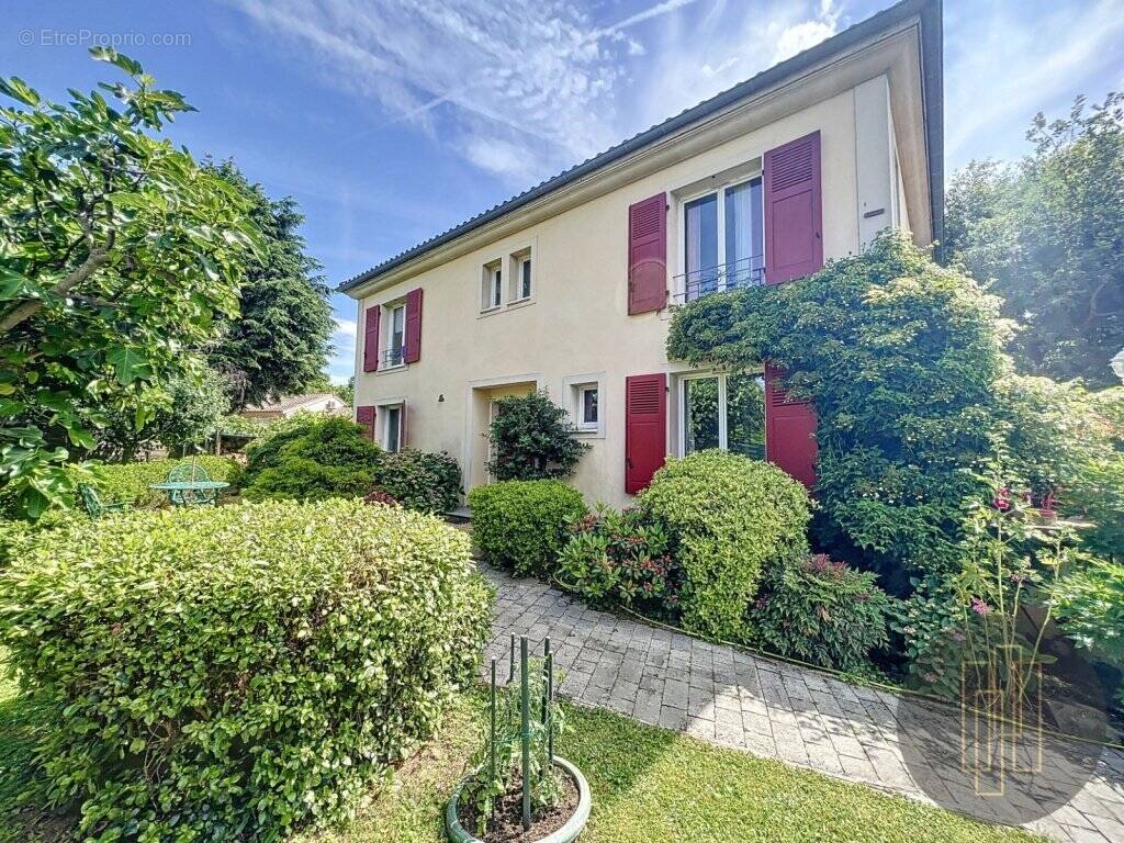 Maison à LES CHERES