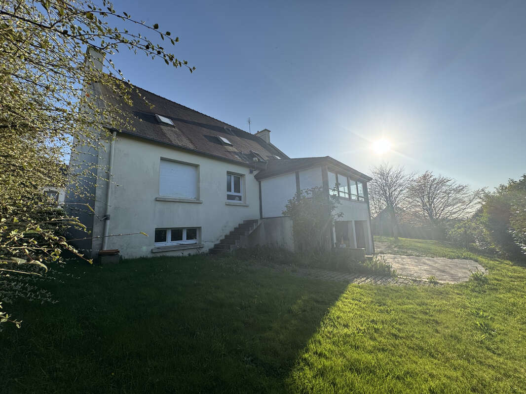 Maison à PLOMODIERN
