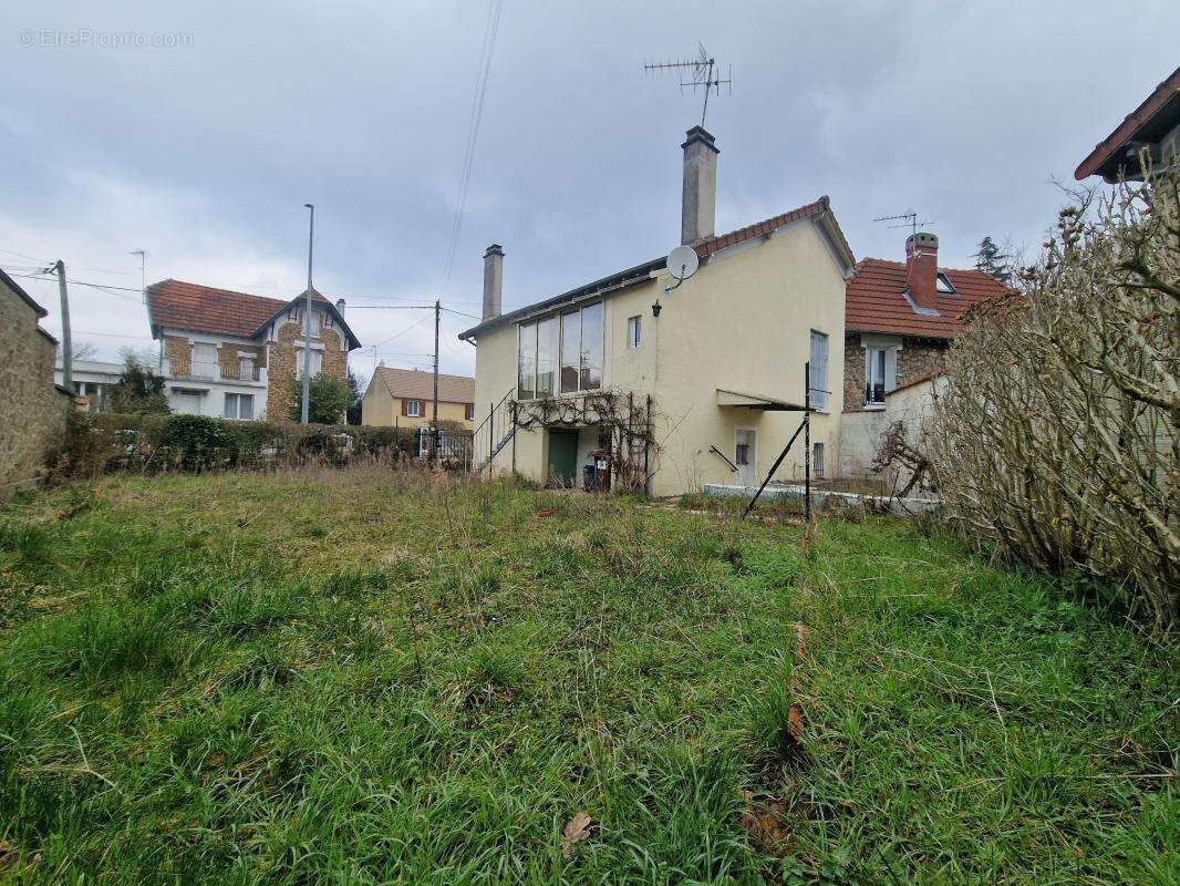 Maison à VAIRES-SUR-MARNE