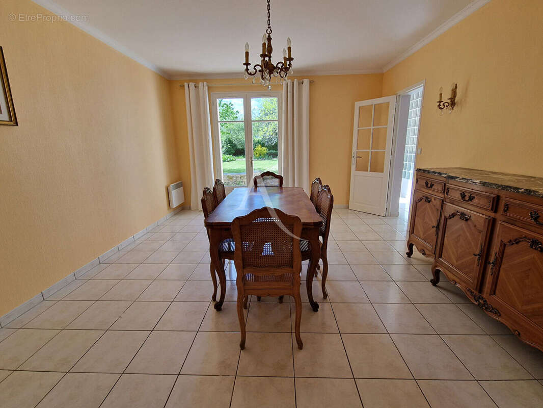 Maison à SAINT-BARTHELEMY-D&#039;ANJOU