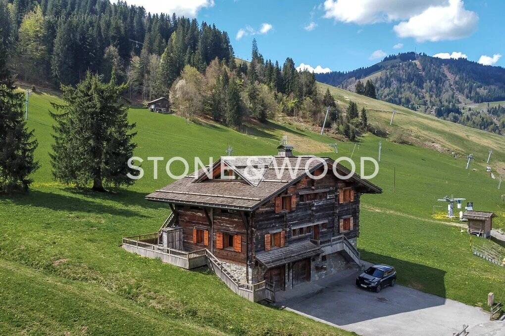 Maison à LA CLUSAZ