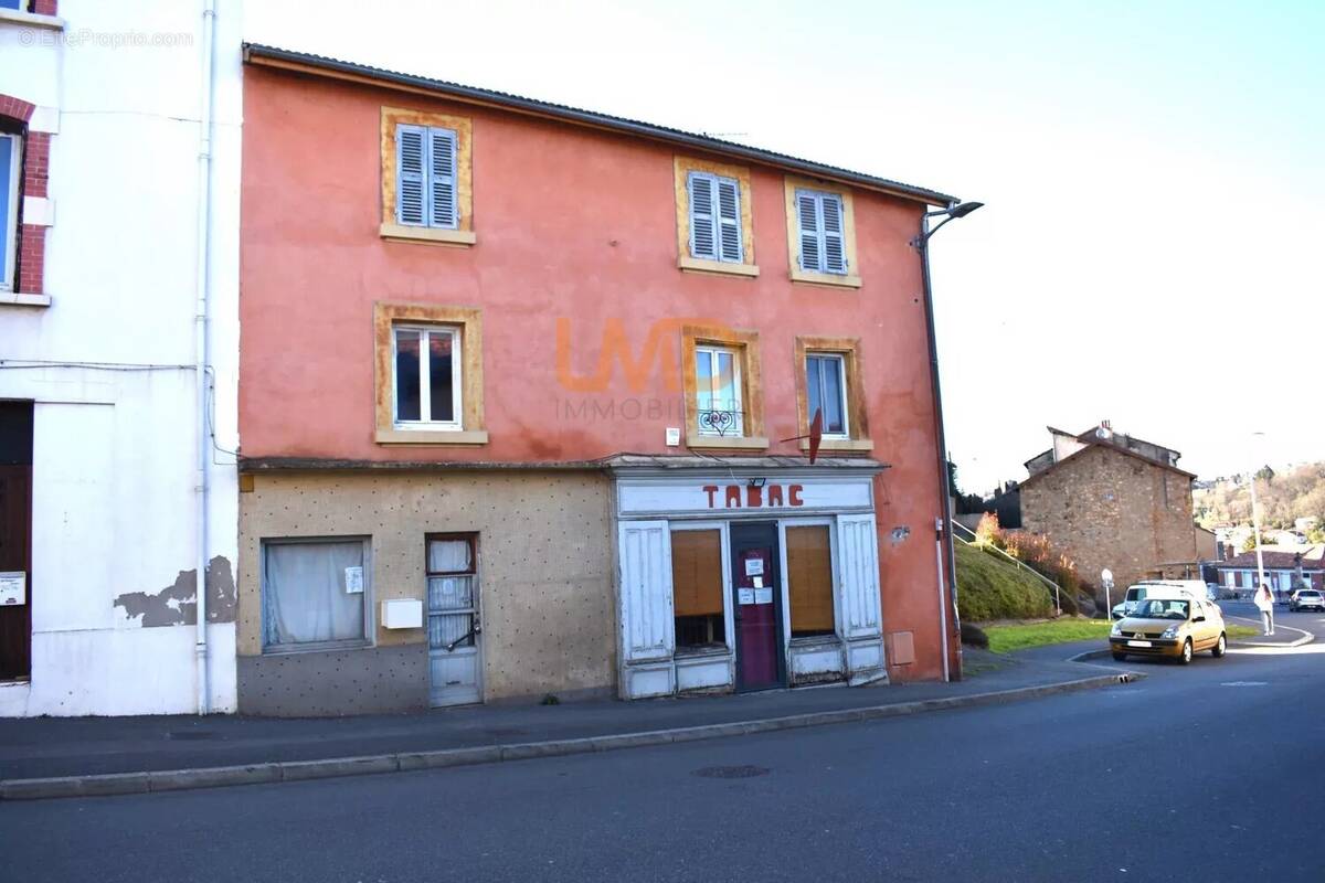 Maison à DECAZEVILLE