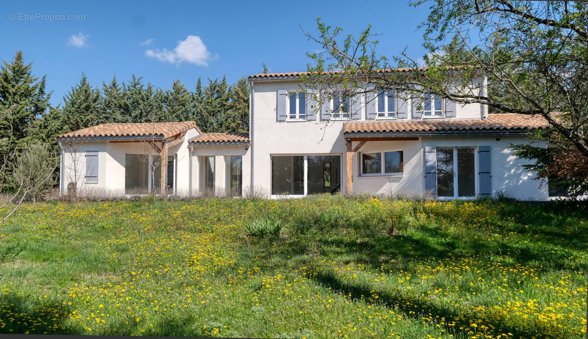Maison à CUCURON