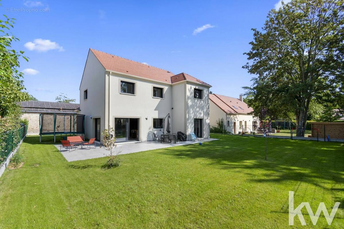 Maison à PLAISIR