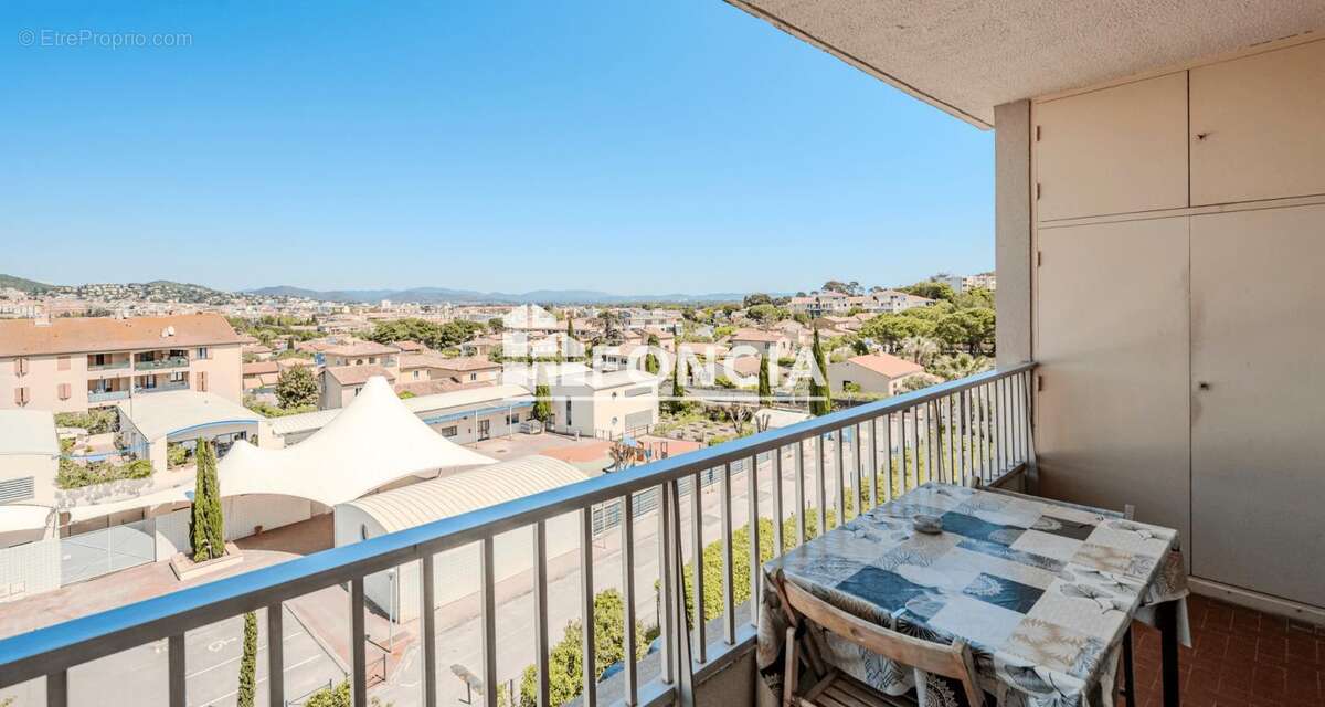 Appartement à HYERES