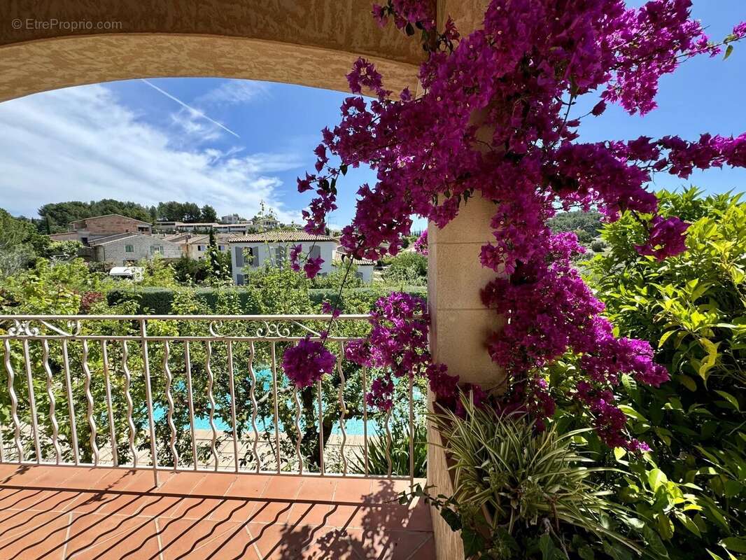 Maison à LE CASTELLET