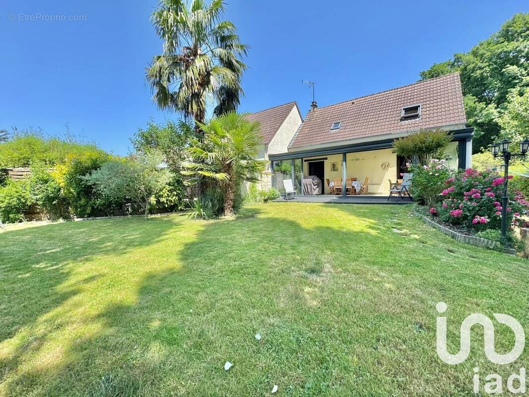 Photo 1 - Maison à LE PLESSIS-TREVISE