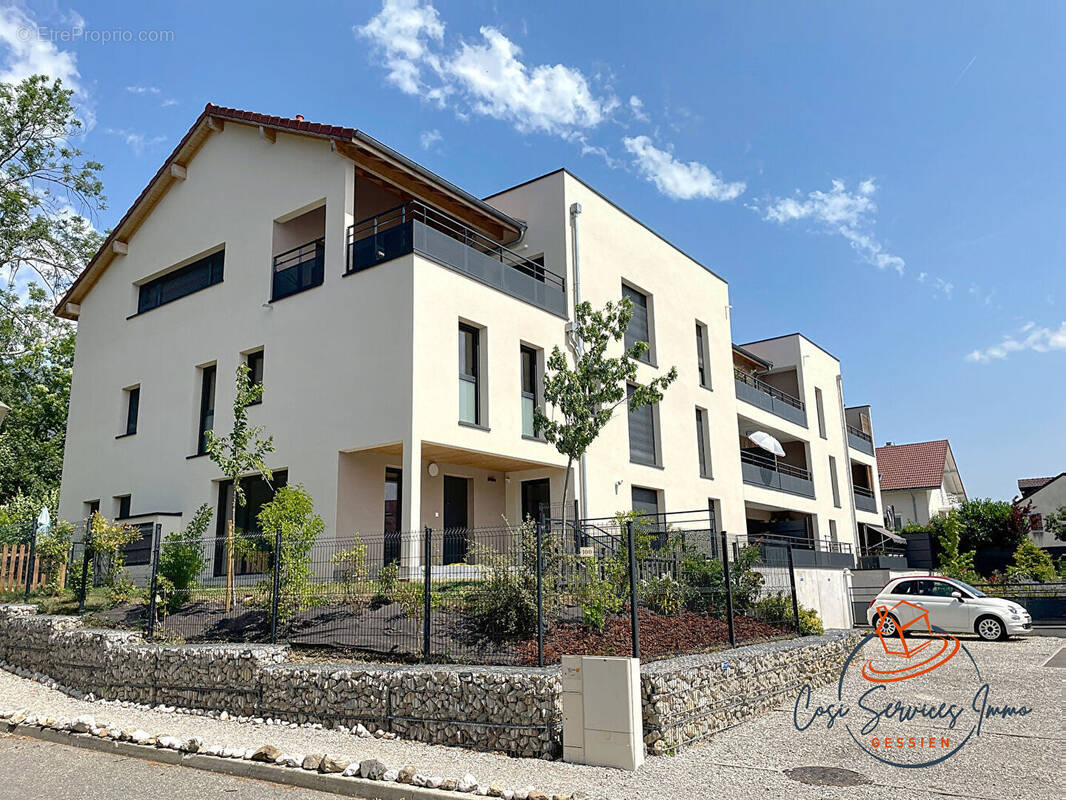 Appartement à SERGY