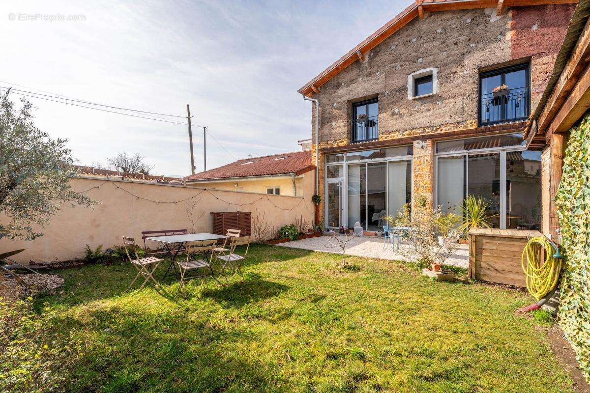 Maison à BULLY