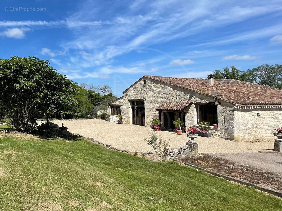 Maison à DURAS
