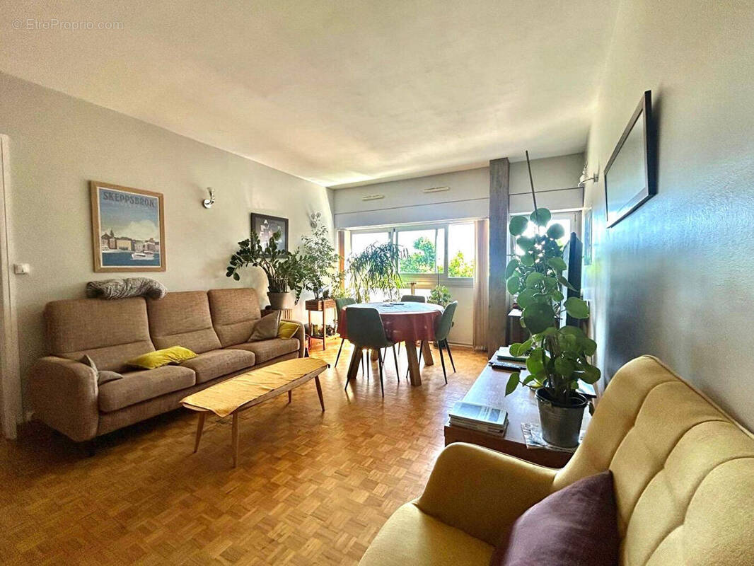 Appartement à LE PERREUX-SUR-MARNE