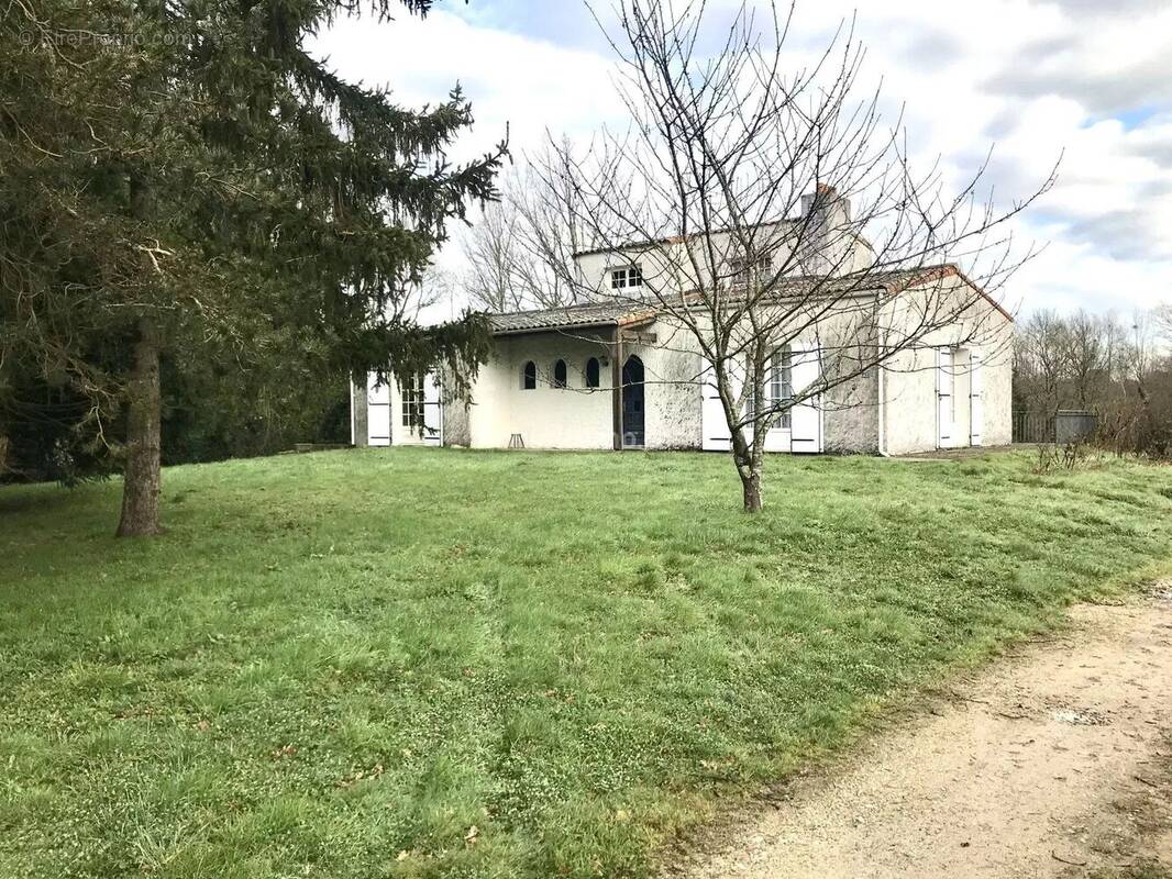 Maison à LANDERONDE