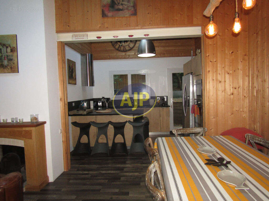 Maison à LACANAU