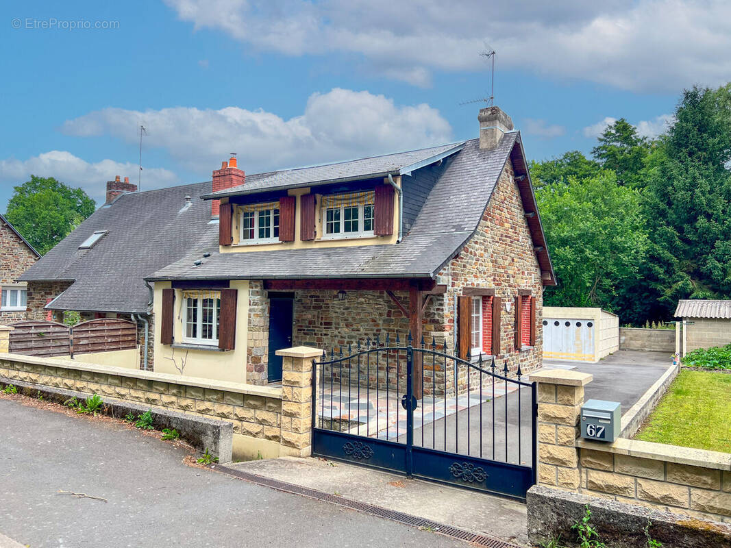 Maison à CONDE-SUR-NOIREAU