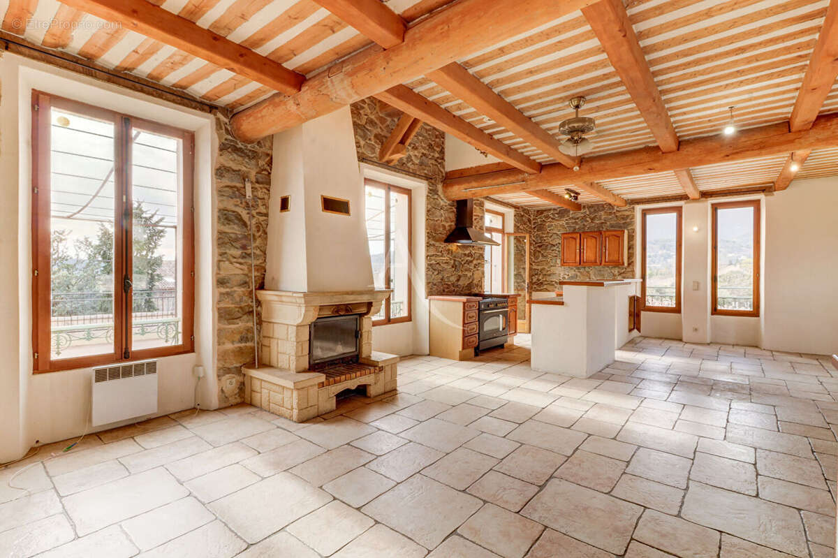 Maison à FAYENCE