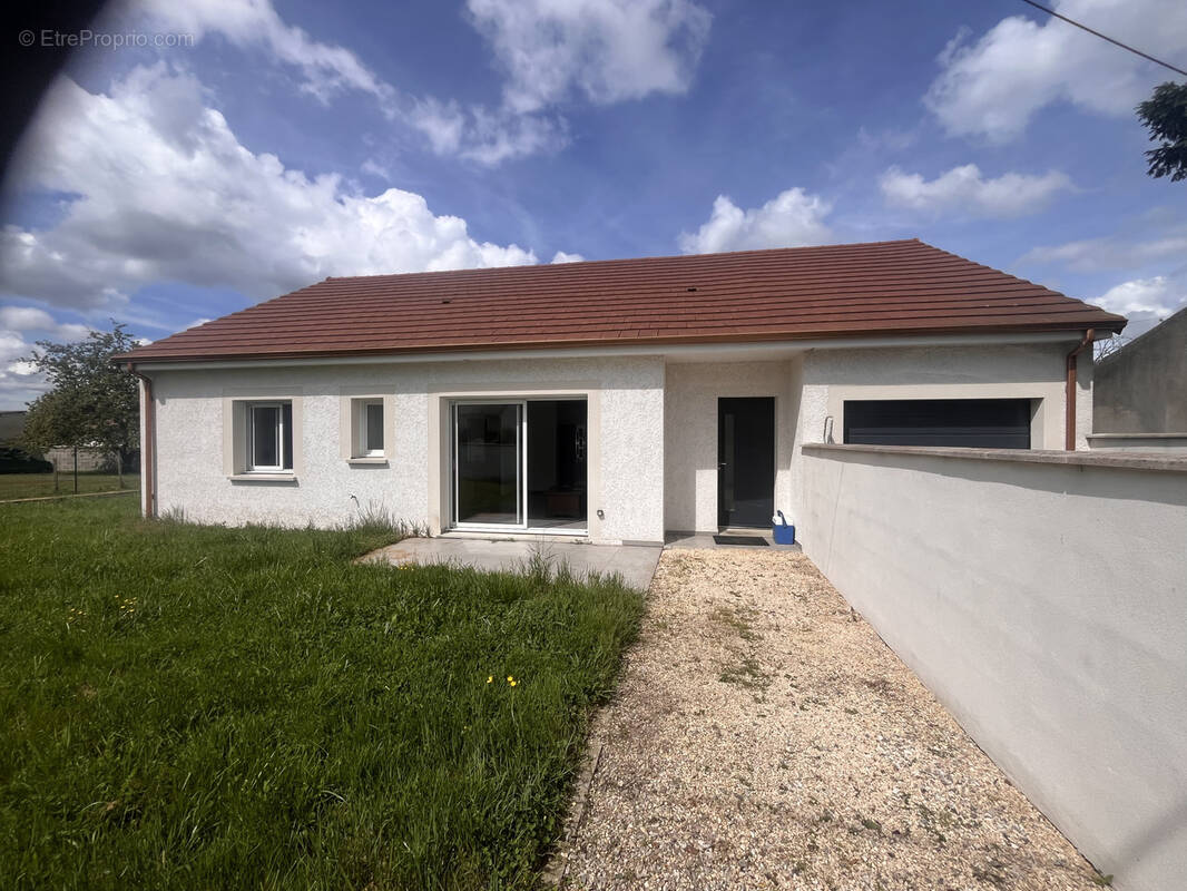 Maison à AVERMES
