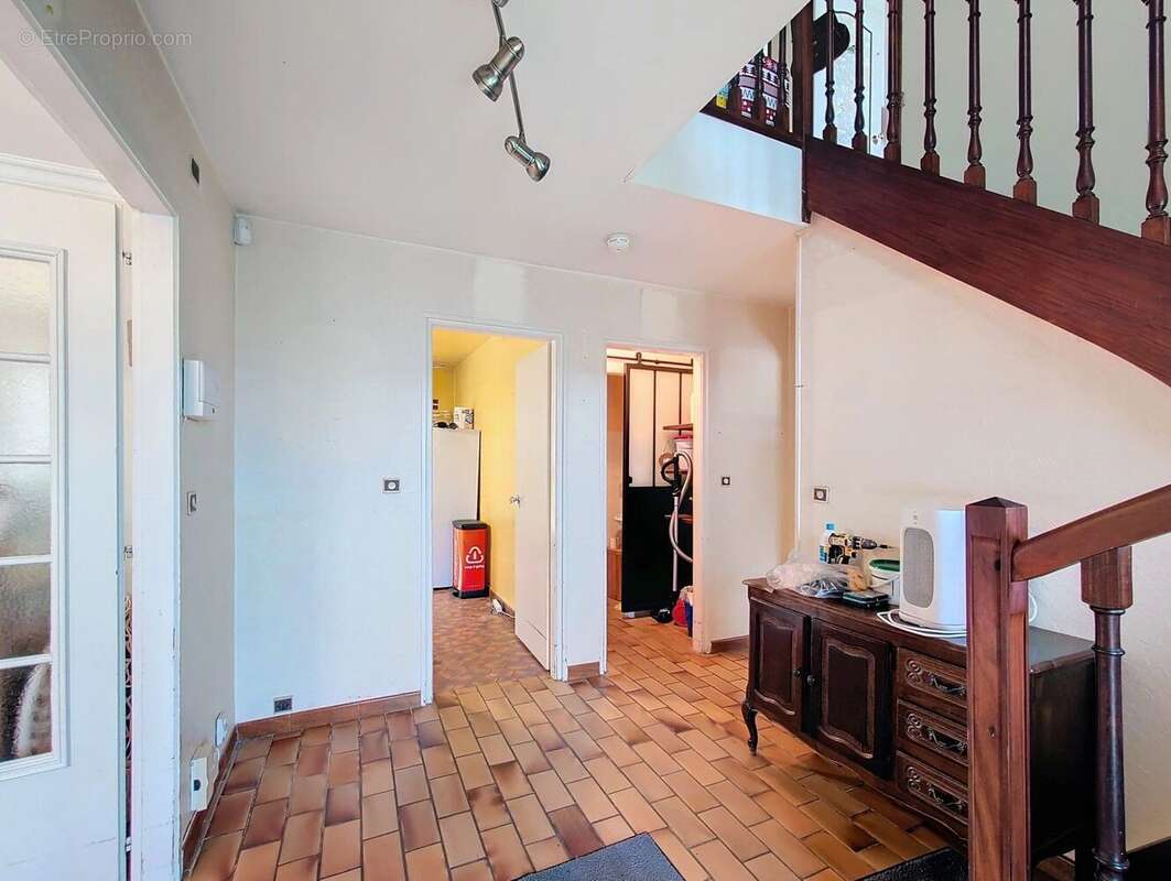 Maison à LONGUEIL-ANNEL