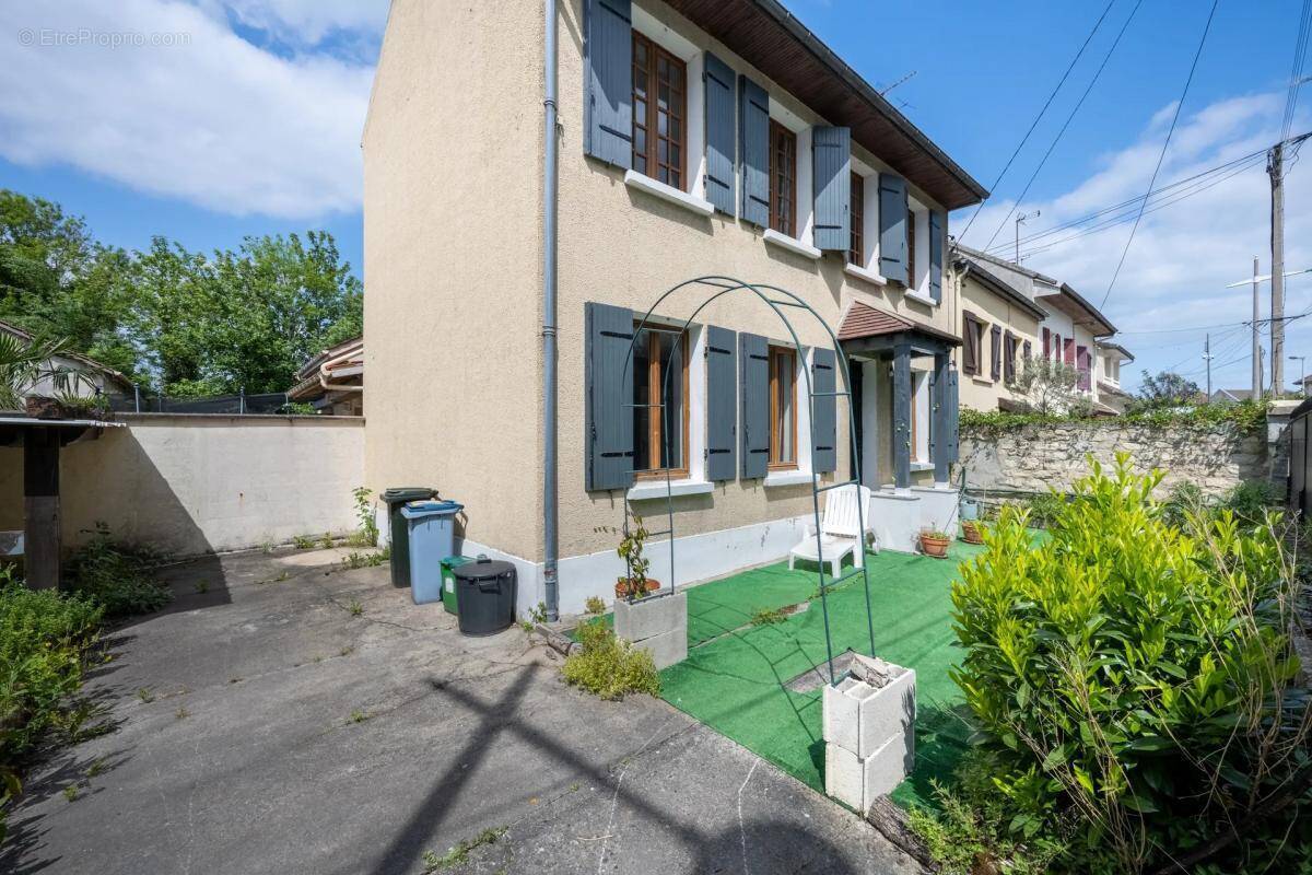 Maison à PERSAN