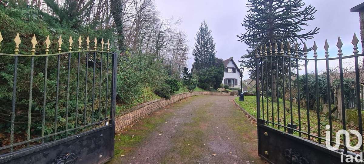 Photo 2 - Maison à SERMAISE