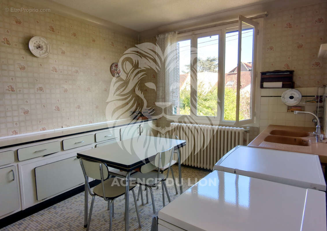 Maison à BEAUCHAMP